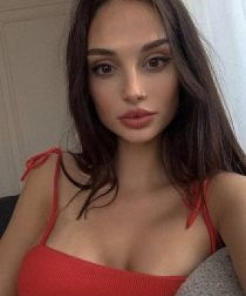 Моя страсть к удовлетворению мужчин не знает границ. В моих руках ты почувствуешь себя королем, а власть над твоим наслаждением будет полностью в твоих руках. Я мастерица в чувственных массажах, умею доставить удовольствие, которое ты никогда не забудешь. Фото и отзывы - самое лучшее подтверждение моих навыков. Жду тебя в Москве, чтобы превратить наше свидание в незабываемую встречу на высшем уровне. 😘🔥🌹 Кармен